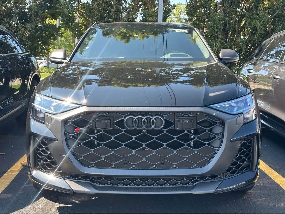 2026 Audi RS Q8 Performance - Image 2 of 14