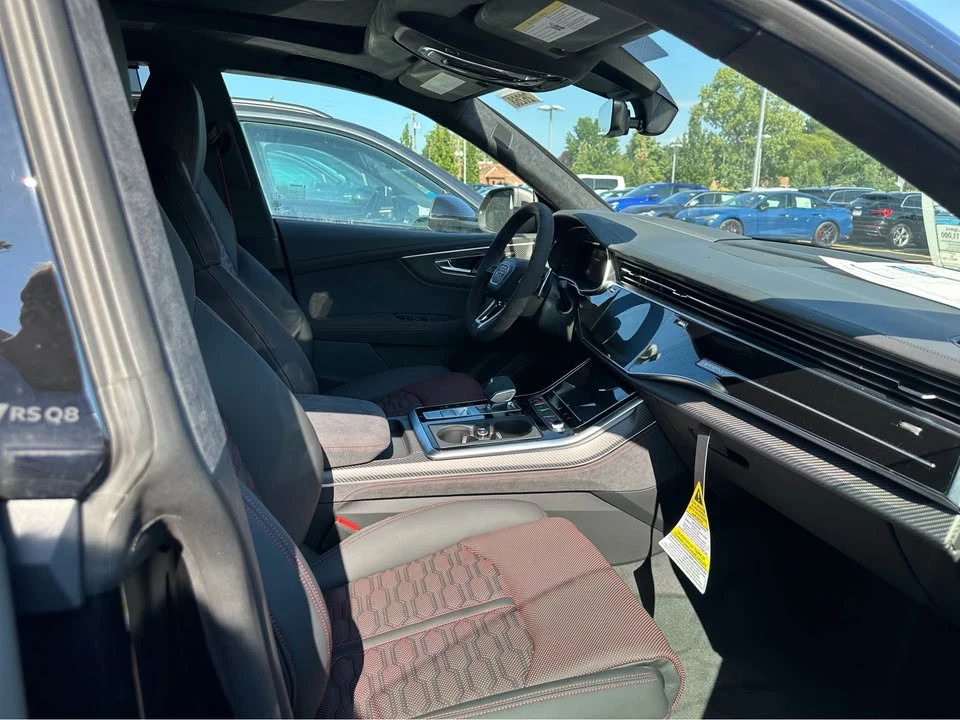 2026 Audi RS Q8 Performance - Image 10 of 14