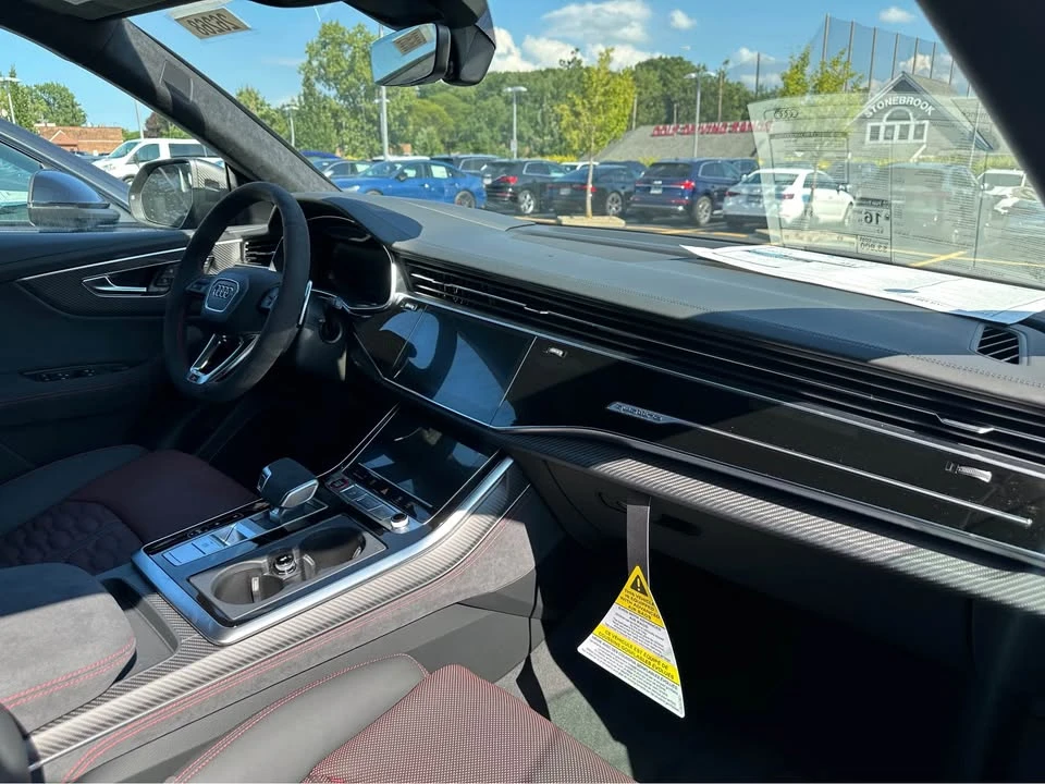 2026 Audi RS Q8 Performance - Image 11 of 14