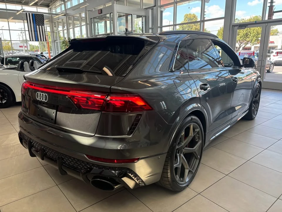 2026 Audi RS Q8 Performance - Image 4 of 4