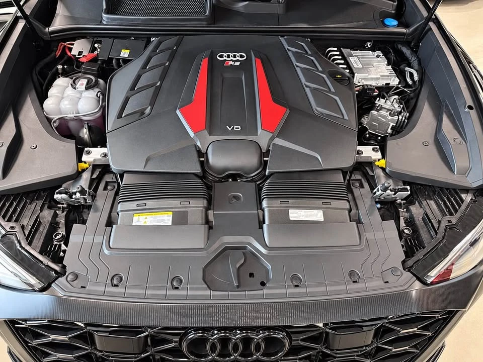 2026 Audi RS Q8 Performance - Image 8 of 11