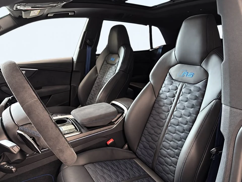 2026 Audi RS Q8 Performance - Image 9 of 11