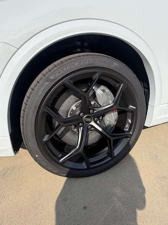 2026 Audi RS Q8 Performance - Image 8 of 12