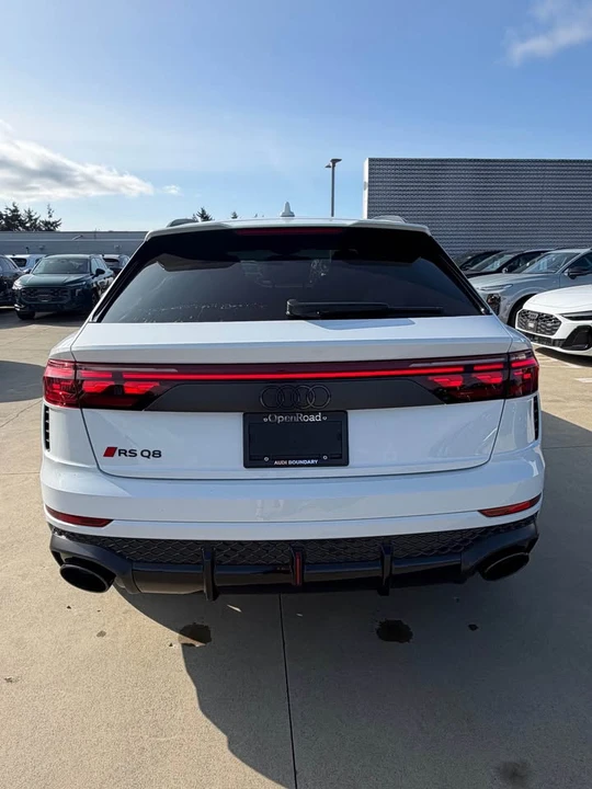 2026 Audi RS Q8 Performance - Image 11 of 12