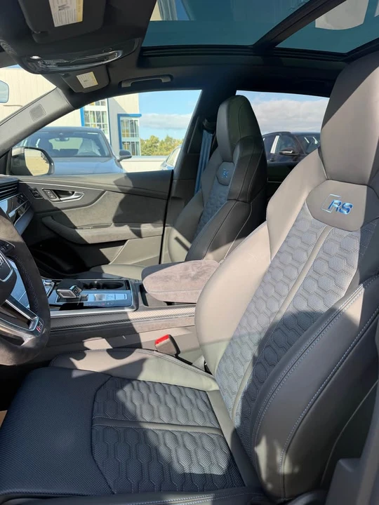 2026 Audi RS Q8 Performance - Image 6 of 12