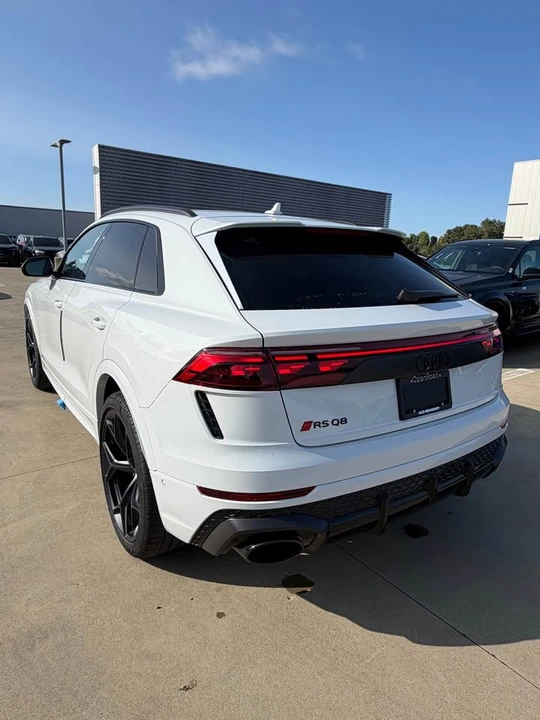 2026 Audi RS Q8 Performance - Image 12 of 12