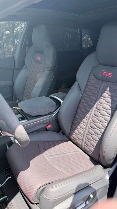 2026 Audi RS Q8 Performance - Image 6 of 10
