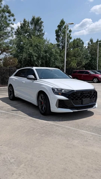 2026 Audi RS Q8 Performance - Image 4 of 10