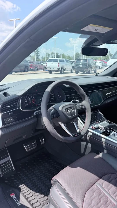 2026 Audi RS Q8 Performance - Image 5 of 10