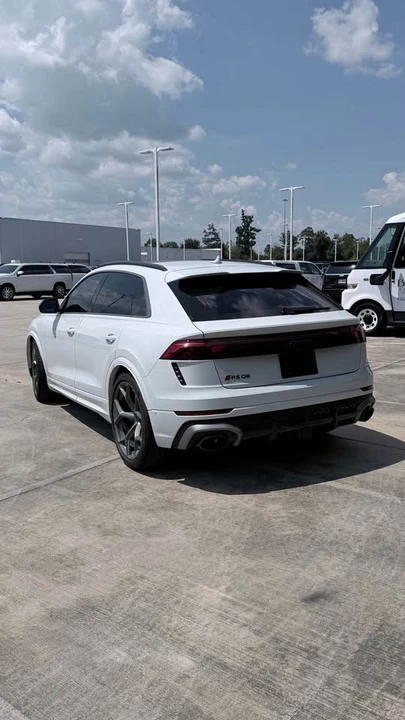 2026 Audi RS Q8 Performance - Image 2 of 10