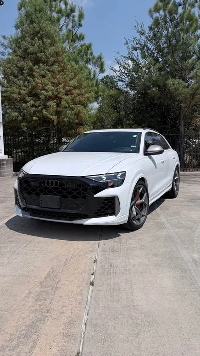 2026 Audi RS Q8 Performance - Image 3 of 10