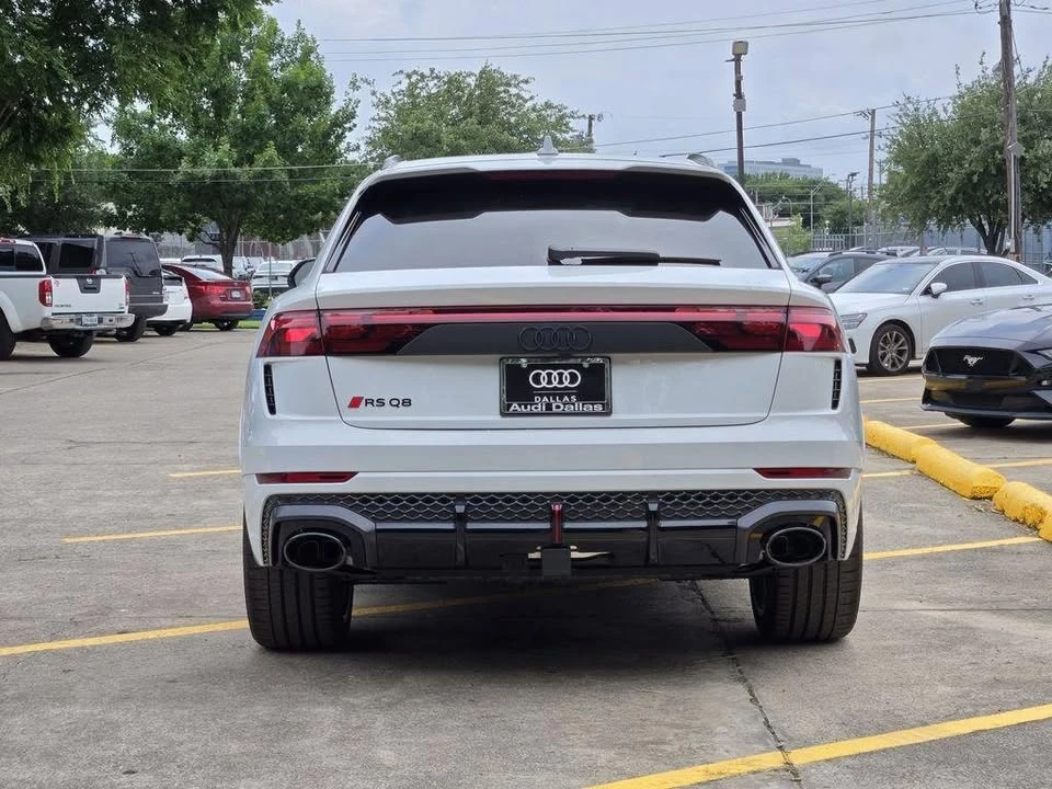2026 Audi RS Q8 Performance - Image 4 of 20