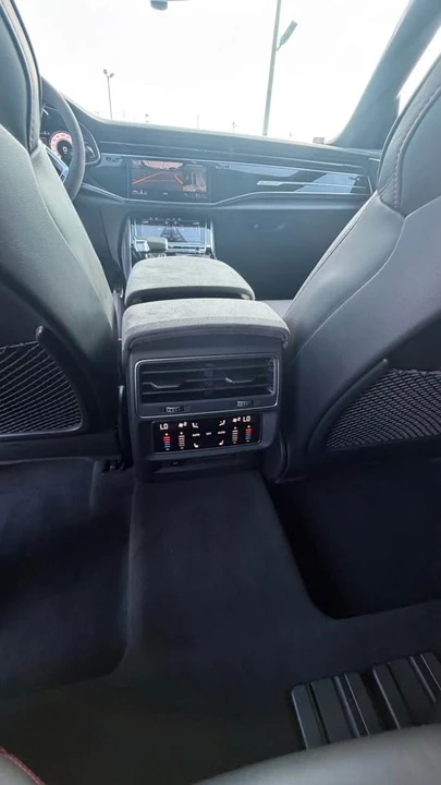 2026 Audi RS Q8 Performance - Image 15 of 18