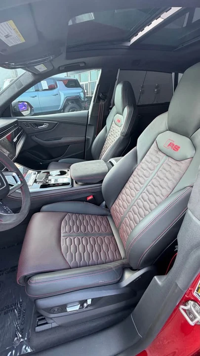 2026 Audi RS Q8 Performance - Image 10 of 18