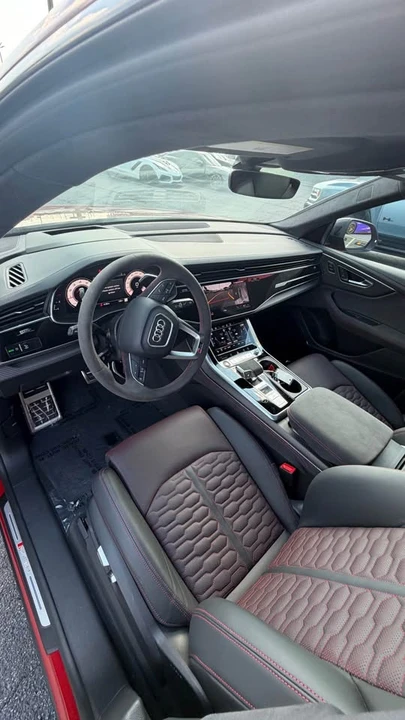 2026 Audi RS Q8 Performance - Image 11 of 18