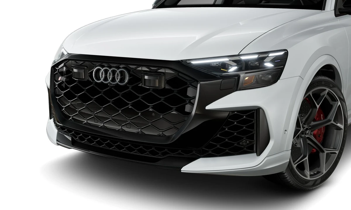 2026 Audi RS Q8 Performance - Image 2 of 8