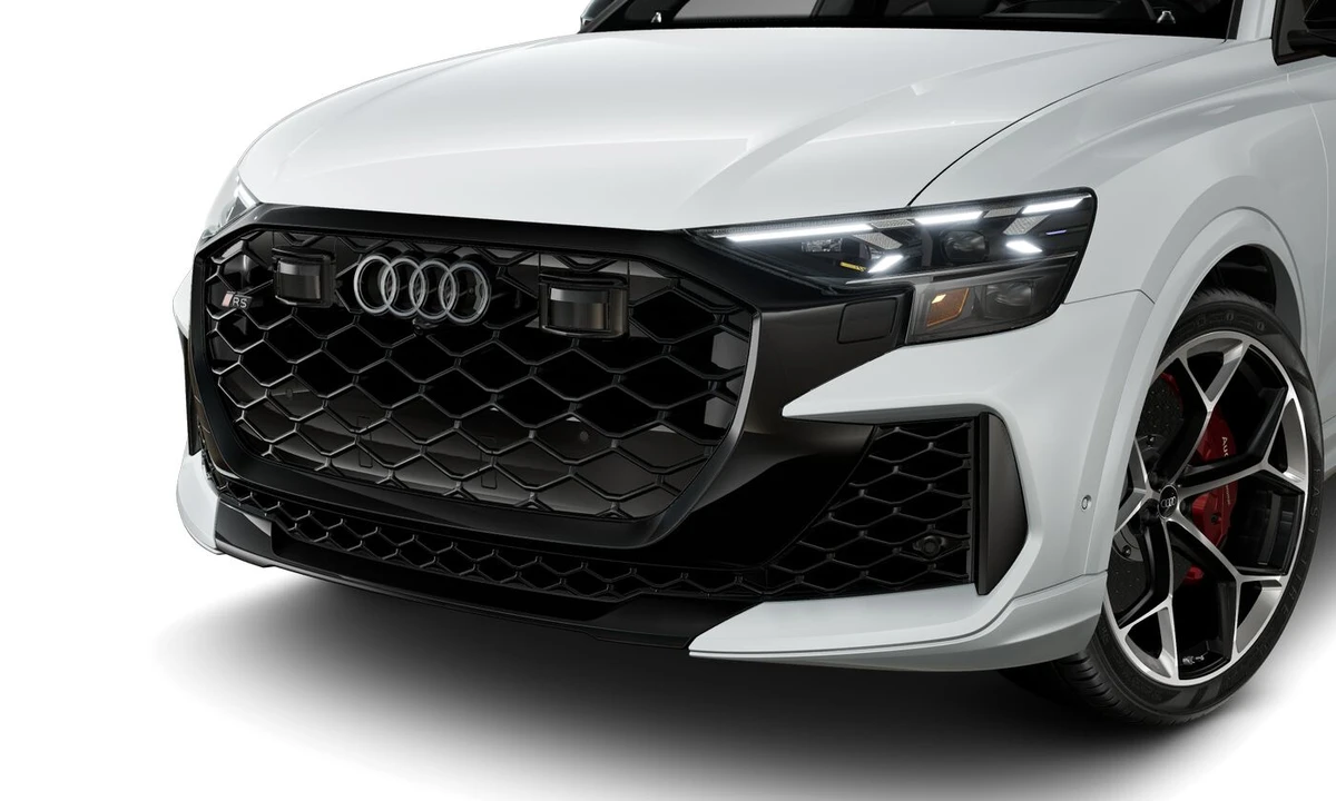 2026 Audi RS Q8 Performance - Image 2 of 8