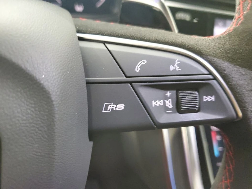2026 Audi RS Q8 Performance - Image 27 of 31