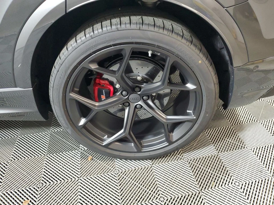 2026 Audi RS Q8 Performance - Image 10 of 31