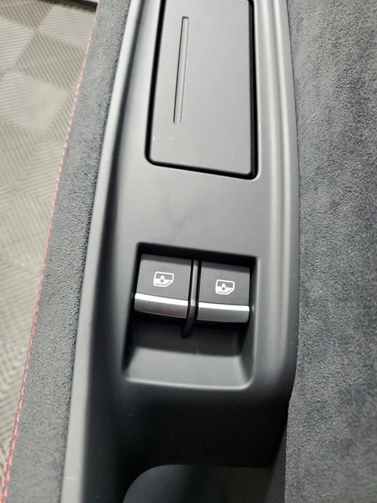 2026 Audi RS Q8 Performance - Image 18 of 31