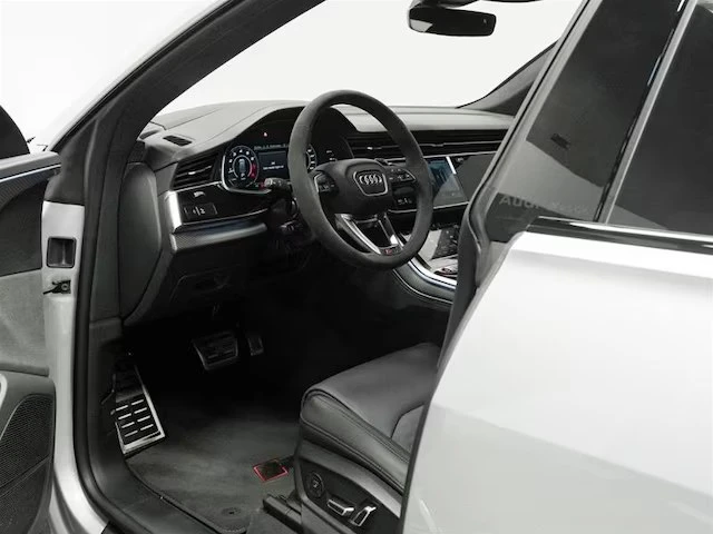 2026 Audi RS Q8 Performance - Image 8 of 20