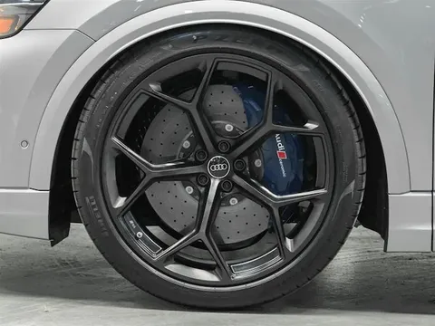 2026 Audi RS Q8 Performance - Image 3 of 20