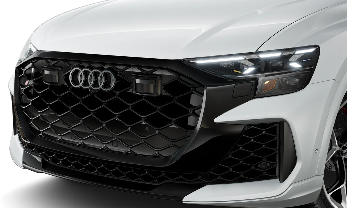 2027 Audi RS Q8 Performance - Image 10 of 25