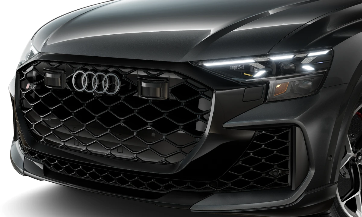 2027 Audi RS Q8 Performance - Image 10 of 25