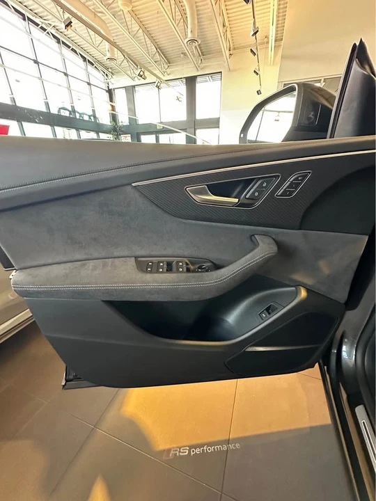 2026 Audi RS Q8 Performance - Image 9 of 12