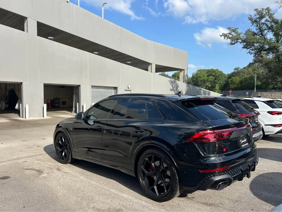 2026 Audi RS Q8 Performance - Image 4 of 8