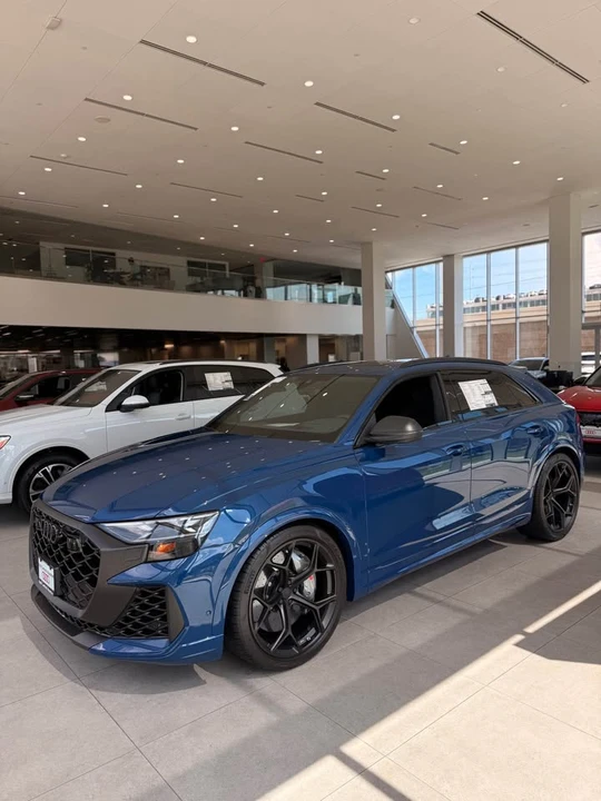 2026 Audi RS Q8 Performance - Image 11 of 14