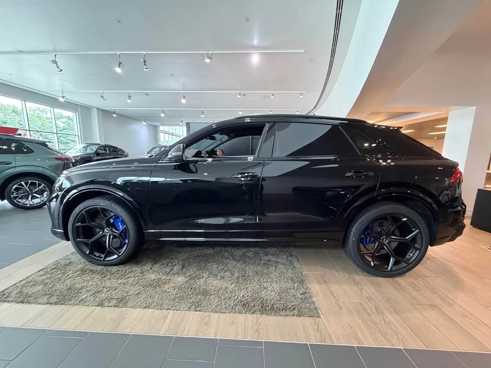 2026 Audi RS Q8 Performance - Image 9 of 19