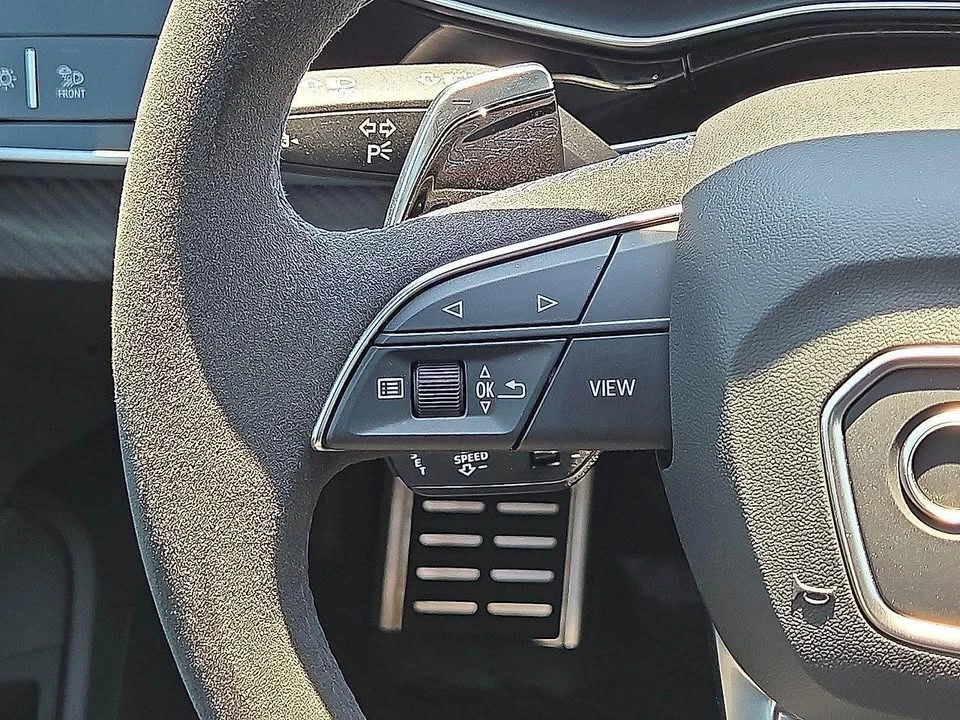 2026 Audi RS Q8 Performance - Image 12 of 20
