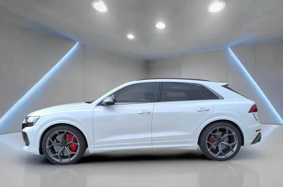 2026 Audi RS Q8 Performance - Image 8 of 12
