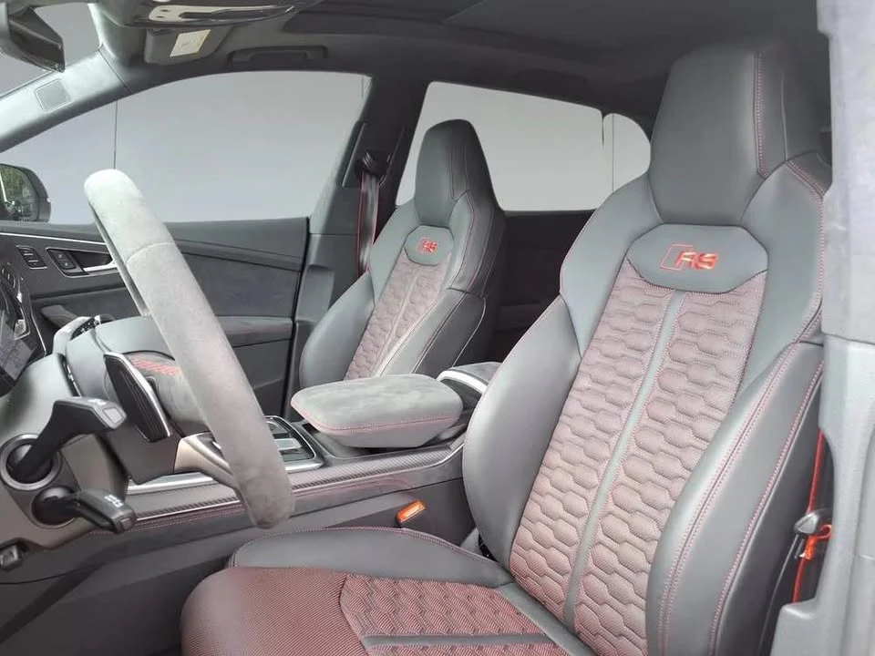 2026 Audi RS Q8 Performance - Image 11 of 12