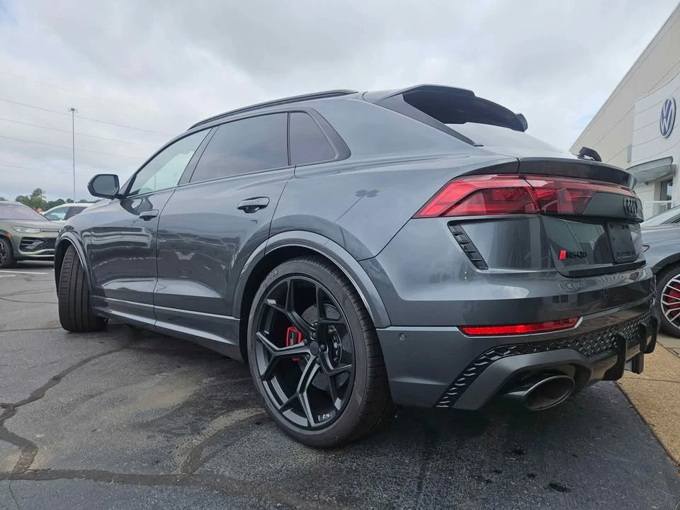 2026 Audi RS Q8 Performance - Image 7 of 20