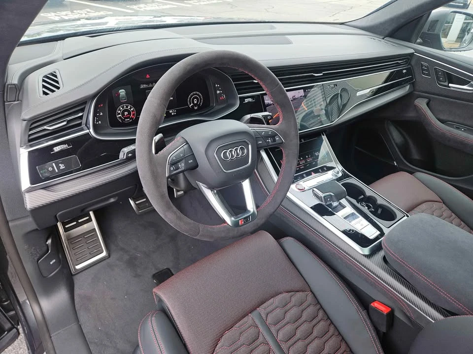2026 Audi RS Q8 Performance - Image 13 of 20