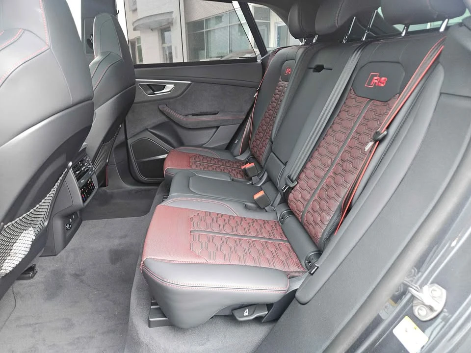 2026 Audi RS Q8 Performance - Image 19 of 20