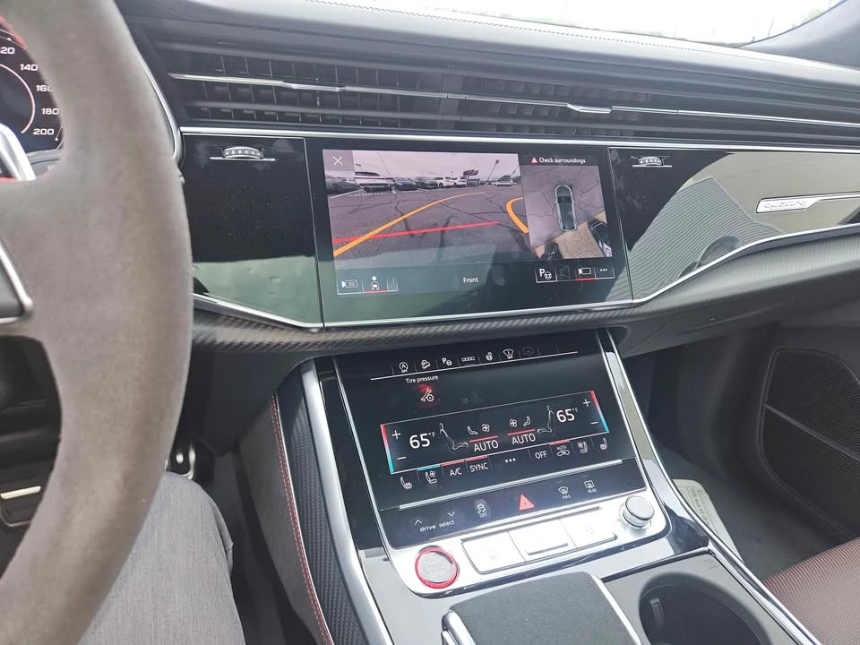 2026 Audi RS Q8 Performance - Image 15 of 20