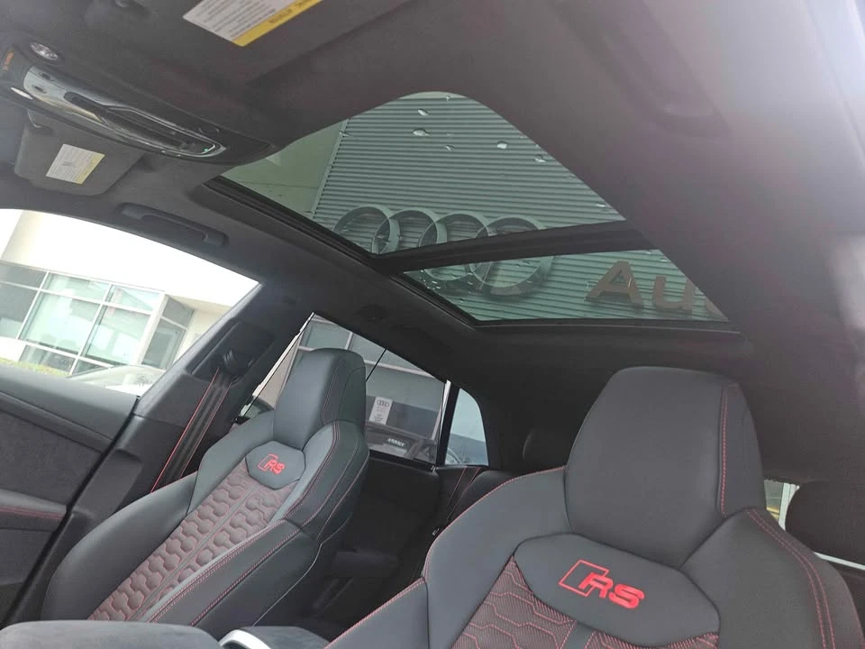 2026 Audi RS Q8 Performance - Image 18 of 20