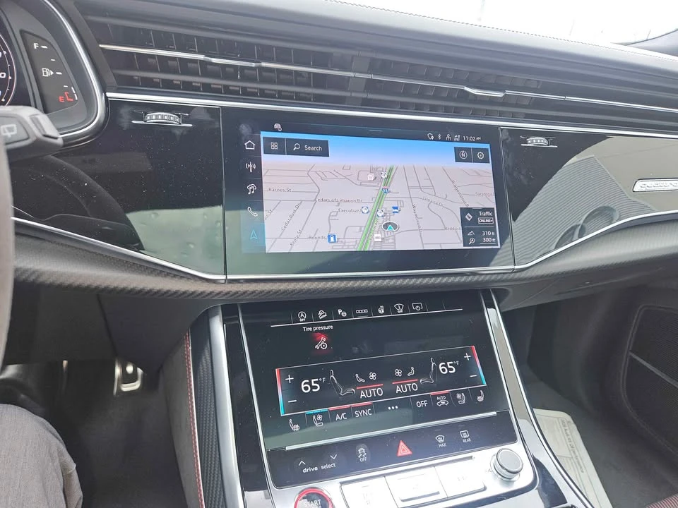 2026 Audi RS Q8 Performance - Image 16 of 20