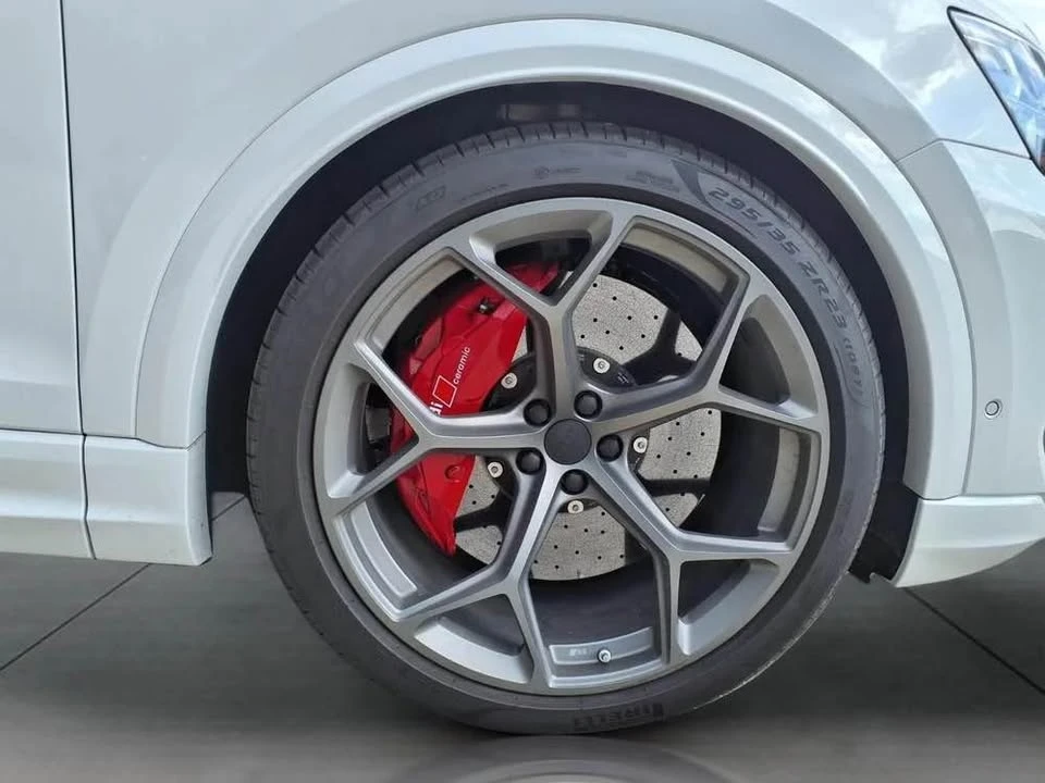 2026 Audi RS Q8 Performance - Image 9 of 12