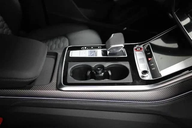 2026 Audi RS Q8 Performance - Image 10 of 12