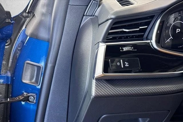 2026 Audi RS Q8 Performance - Image 10 of 20