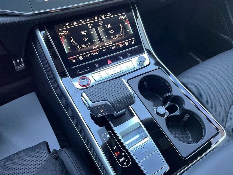 2026 Audi RS Q8 Performance - Image 10 of 14