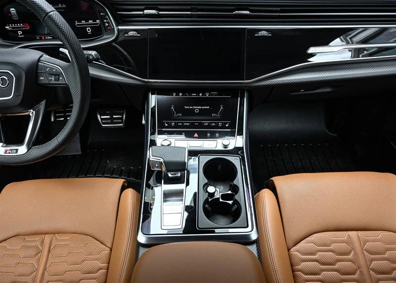 2026 Audi RS Q8 Performance - Image 14 of 16