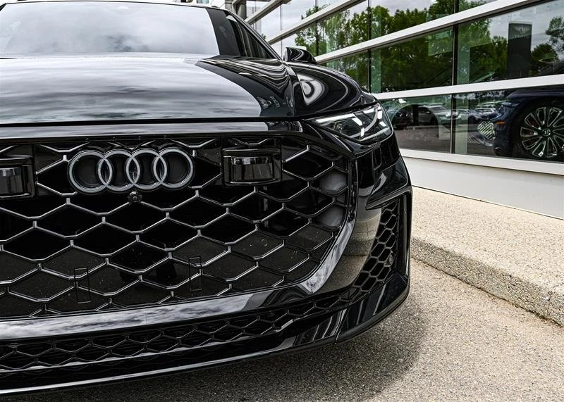 2026 Audi RS Q8 Performance - Image 6 of 16