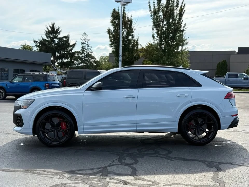 2026 Audi RS Q8 Performance - Image 4 of 8