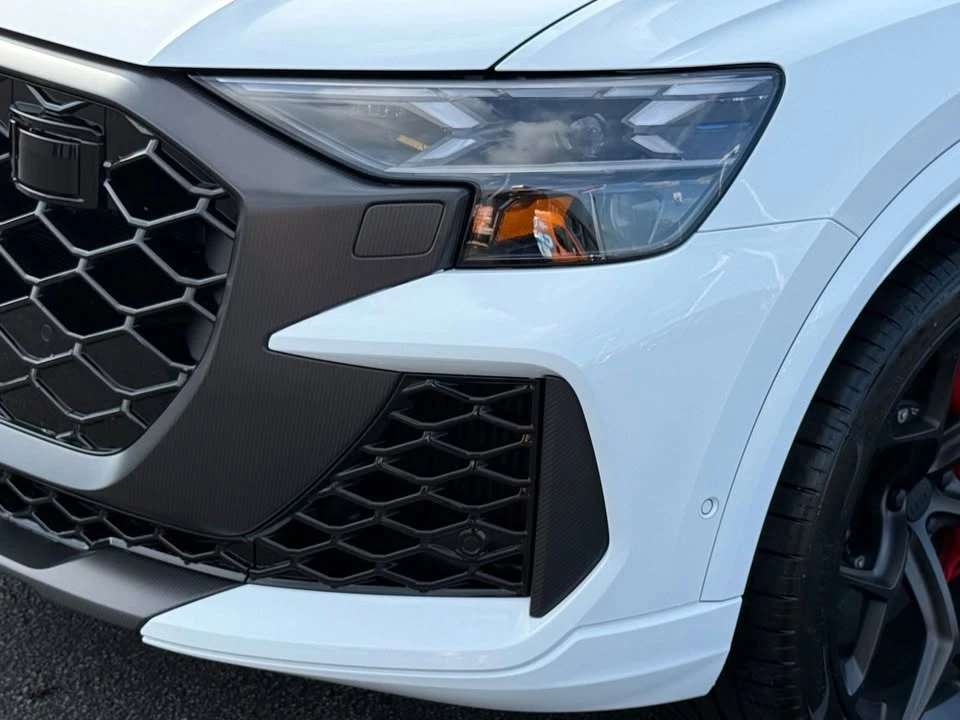 2026 Audi RS Q8 Performance - Image 8 of 18