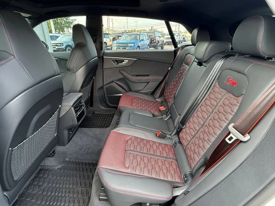 2026 Audi RS Q8 Performance - Image 12 of 18